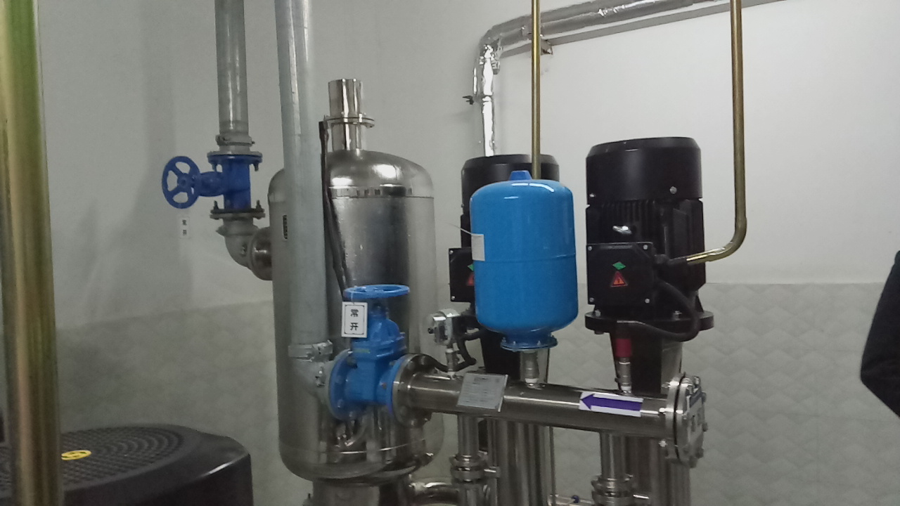 容易導(dǎo)致無塔供水繼電器跳閘的原因有哪些?