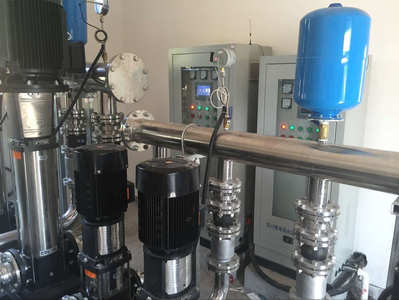 如何計算無塔供水設(shè)備的流量揚程?